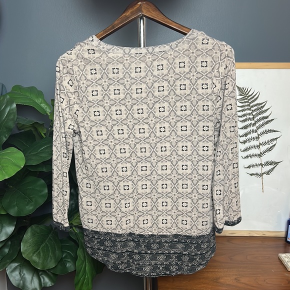 LUCKY BRAND Placed Scarf Top medium - Picture 7 of 7